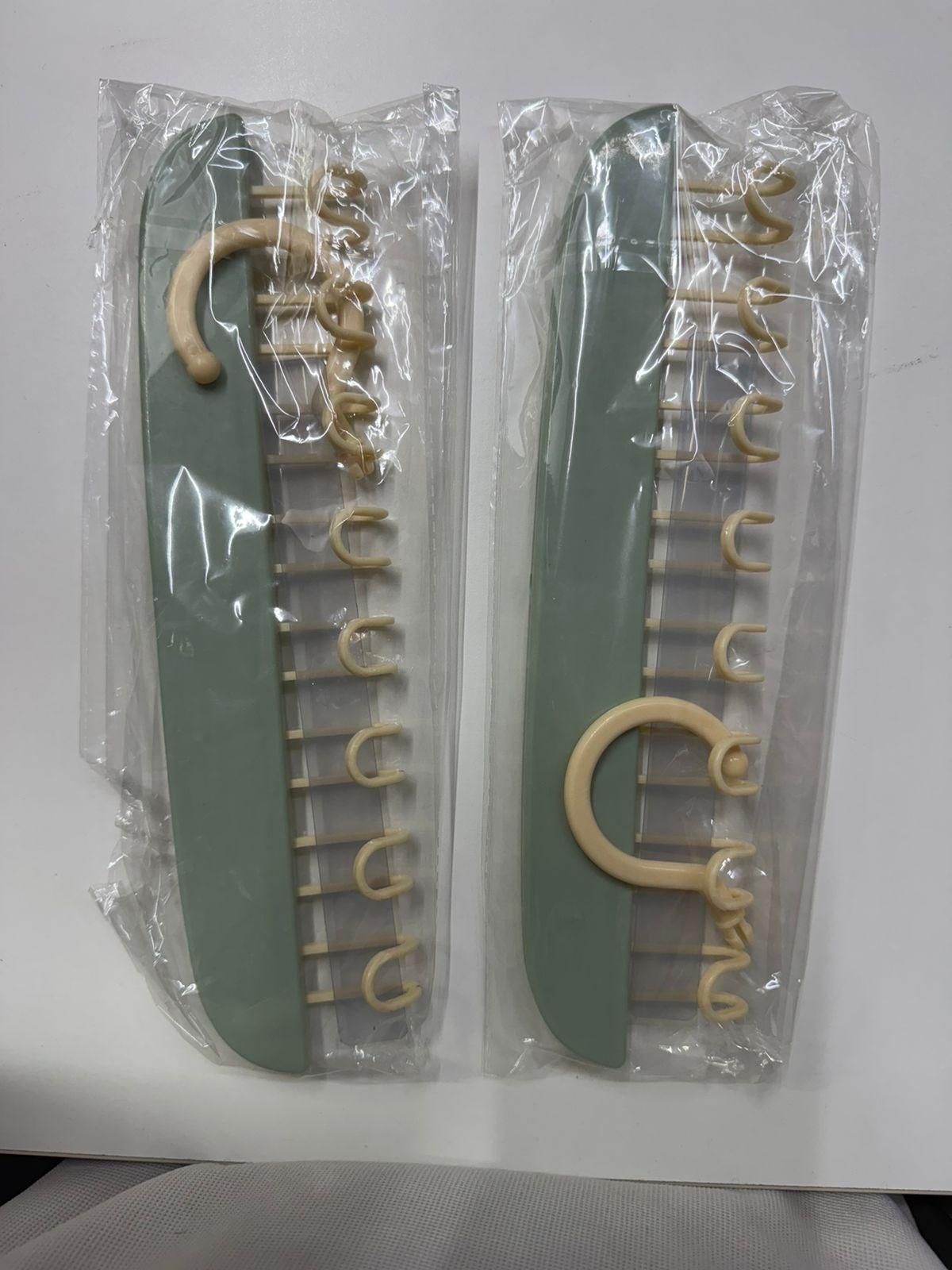 Multifunctional Plastic Hanger with Metal Hooks (Pack of 2)